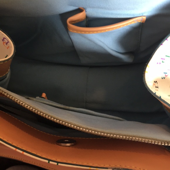 Dooney&bourks purse - Picture 2 of 3